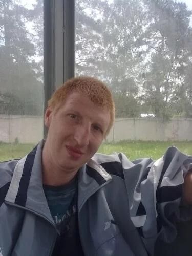  8739852  Sergei, 45 ,    