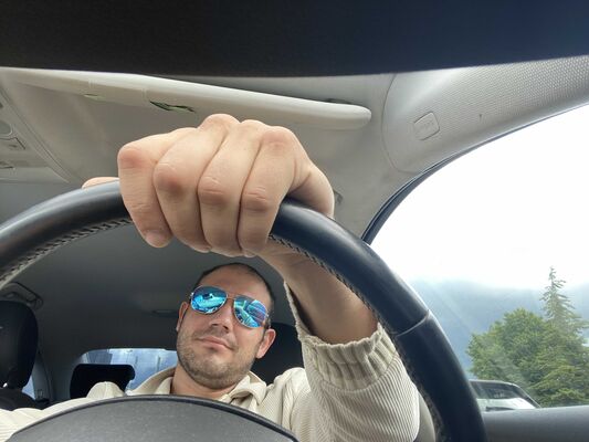  ,   Damir, 37 ,   ,   , c , 