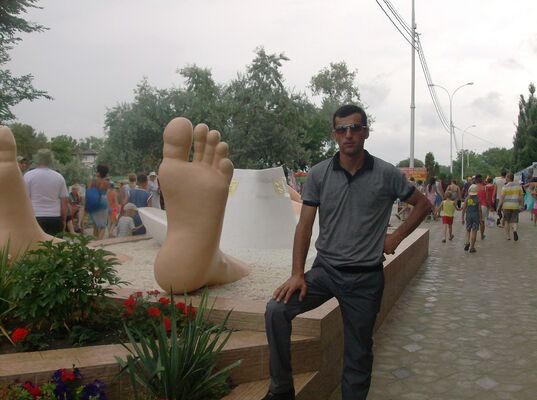  ,   Gagik, 40 ,   