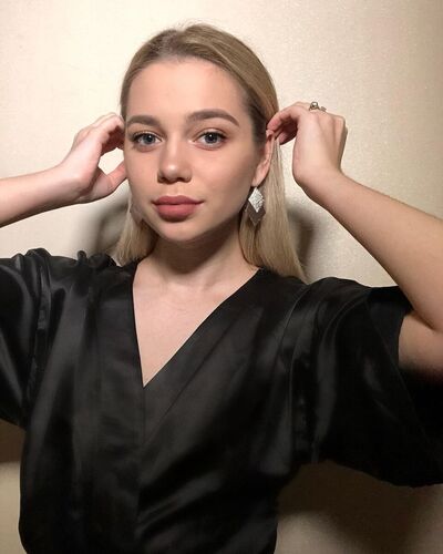  ,   Elena, 26 ,   ,   