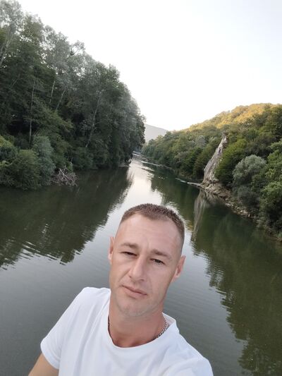  ,   Petru, 37 ,   ,   