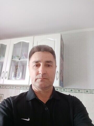  53172172  Roman, 57 ,    