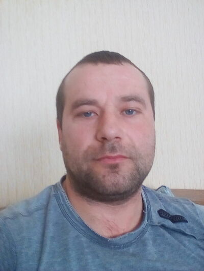  ,   Andrik, 39 ,   