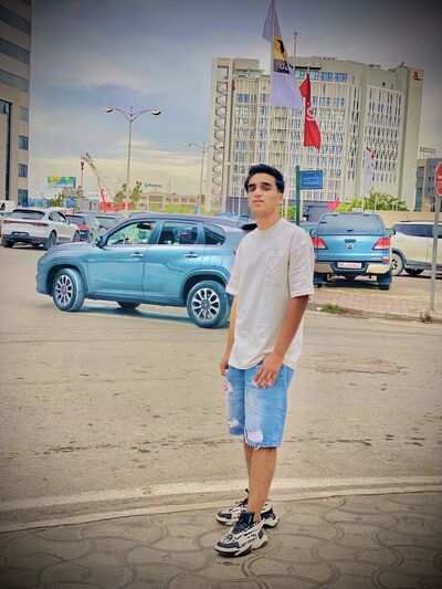  ,   Eslem, 20 ,   ,   