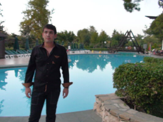  ,   Boburmirzo, 39 ,  