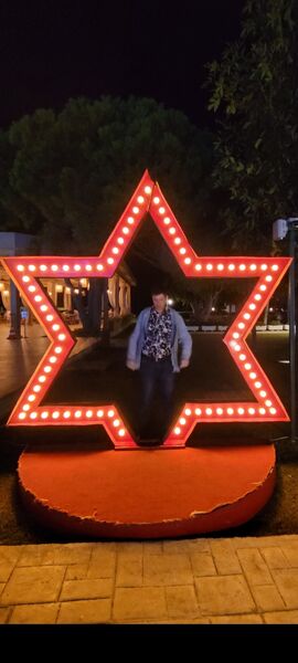  ,   Makcim, 38 ,   ,   , c , 