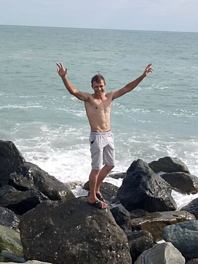  ,   Anton, 32 ,   ,   , c 