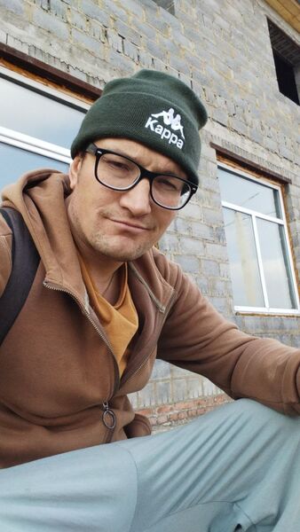  ,   Burhan, 33 ,   ,   