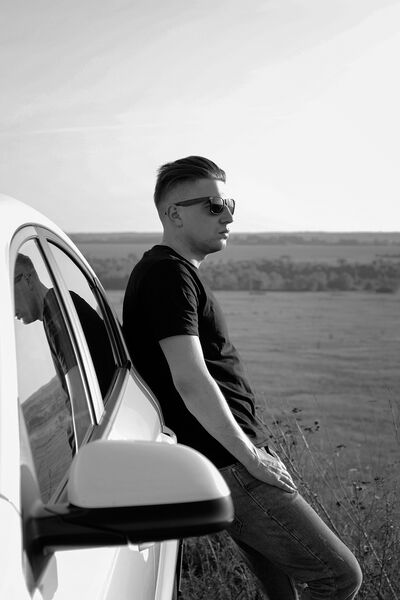  ,   Alexander, 32 ,   c 