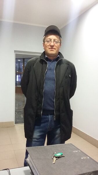  ,   Kamil, 49 ,   ,   , c 