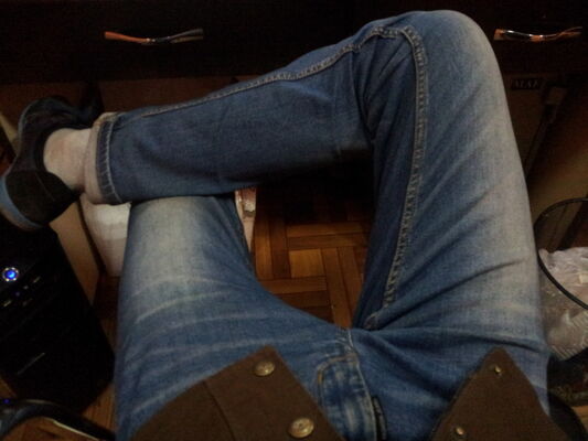  ,   Iskandar, 31 ,   