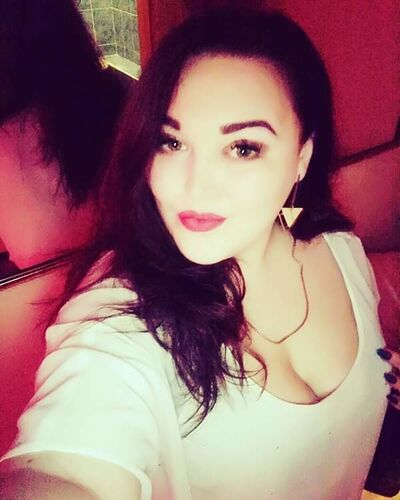  ,   Anika, 34 ,   