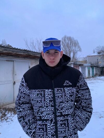  ,   VLAD VOLKOV, 21 ,   ,   