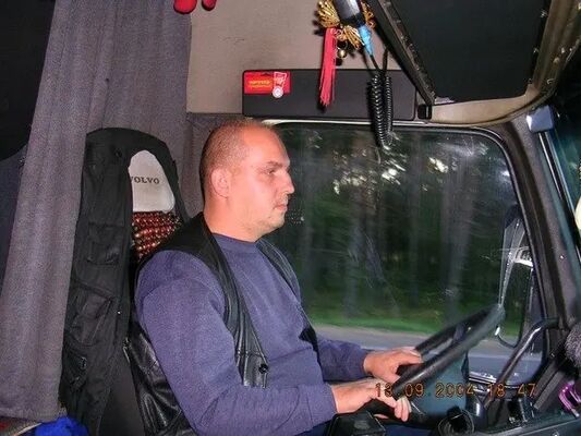  -,   Yury, 52 ,   ,   