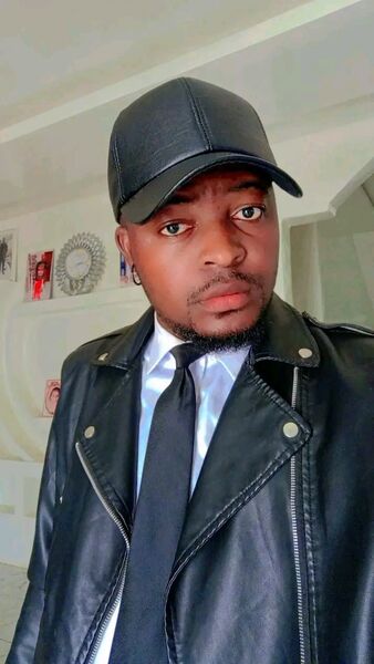  ,   Dannick eba, 40 ,   ,   