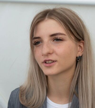  -,   , 33 ,  