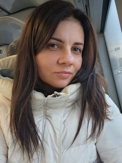  ,   Annushka, 42 ,   ,   