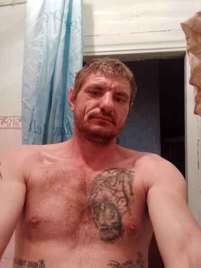  ,   Nikita, 40 ,   ,   