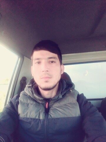  ,   Artur, 32 ,   ,   