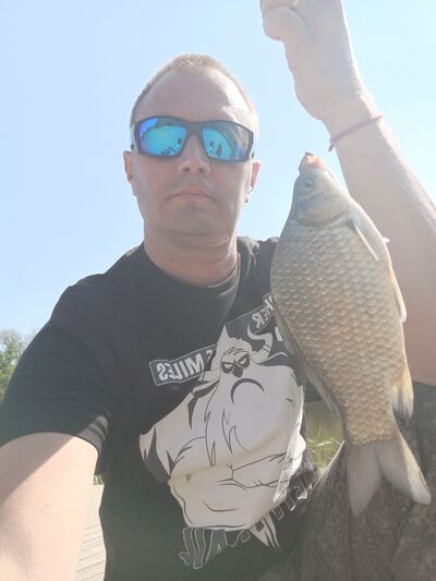  ,   Igor, 39 ,   