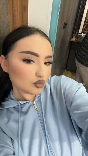  ,   Dilara, 19 ,   ,   