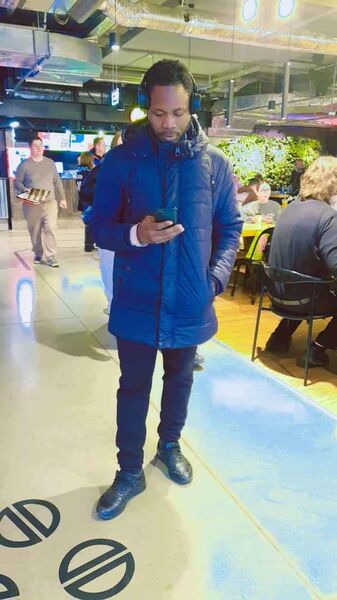  ,   Stefan, 30 ,   ,   