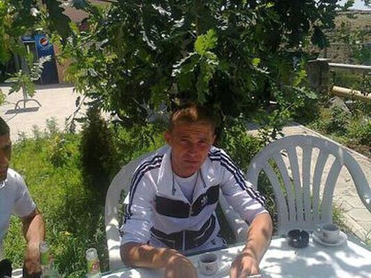  ,   Armen, 42 ,   ,   , c 