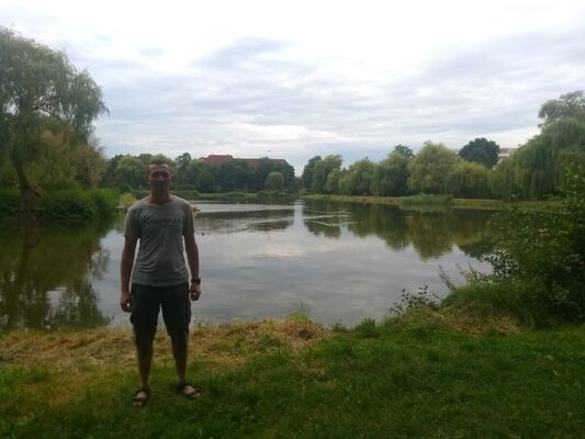 ,   Yevhen, 49 ,   ,   , c 
