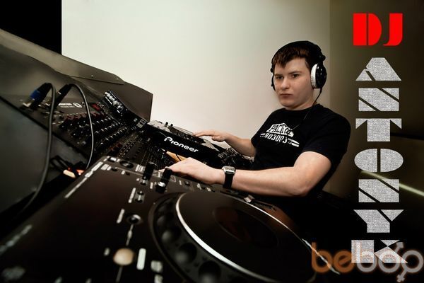  ,   Anton, 36 ,   , 