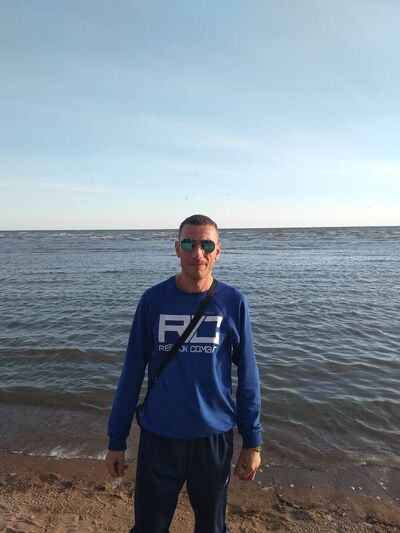  ,   Alex, 41 ,   ,   