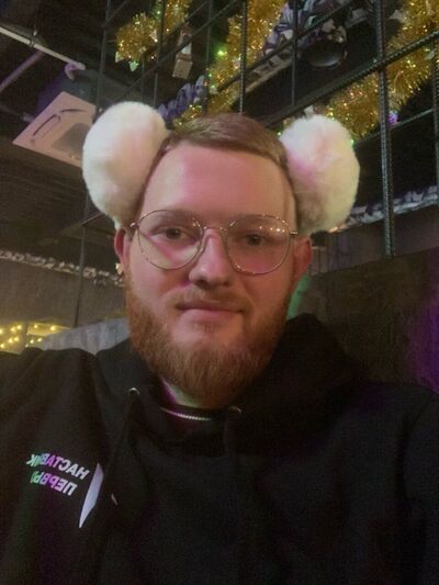  ,   Edgar, 26 ,   ,   
