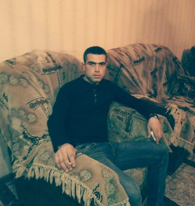  ,   Hovo, 28 ,   ,   