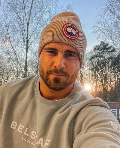  ,   Kevin, 52 ,     , c 