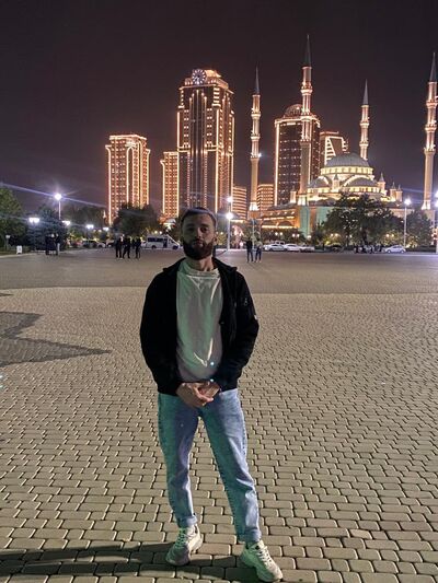 ,   Zaur, 32 ,   ,   , c 