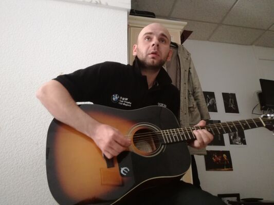  Pessac,   , 38 ,   c 