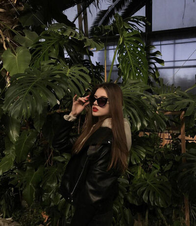  ,   Viktoria, 22 ,   ,   