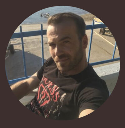  ,   Denis, 42 ,   ,   