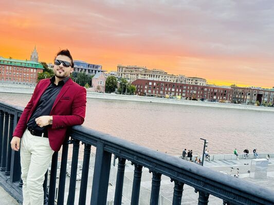 ,   Fardeen, 32 ,   ,   