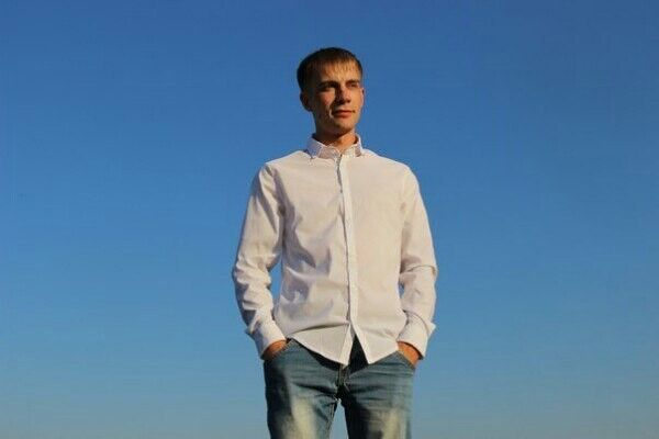  ,   Ruslan, 37 ,   ,   , c , 