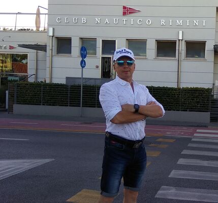  ,   Valerii, 45 ,     , c 