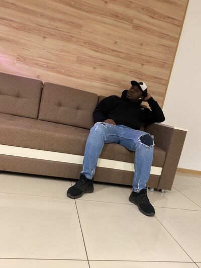  ,   Johnny, 39 ,   ,   