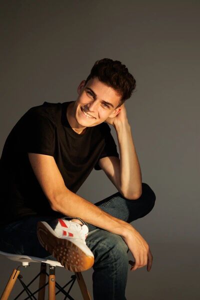  Denpasar,   Alex, 20 ,   
