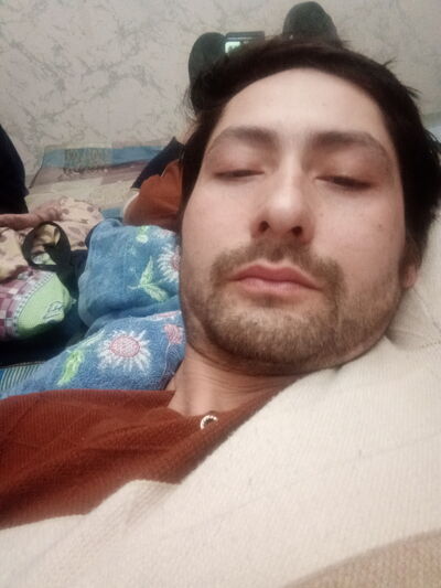  ,   Artyom, 35 ,   ,   