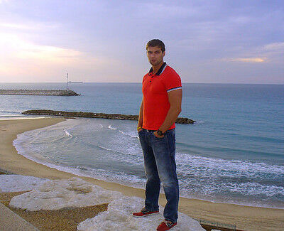  5425702  Artem, 39 ,    