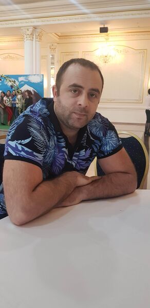  ,   Artyom, 32 ,   ,   