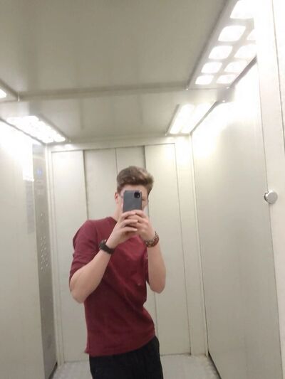  ,   Maksim, 20 ,   ,   , c , 