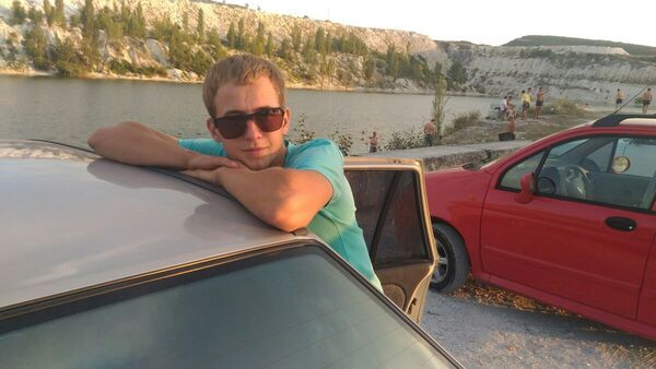  ,   Aleksener, 33 ,   