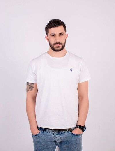  ,   Narek, 35 ,   ,   