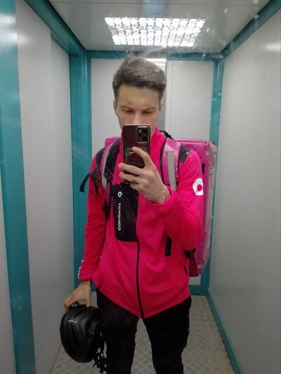 ,   Artur, 21 ,   ,   