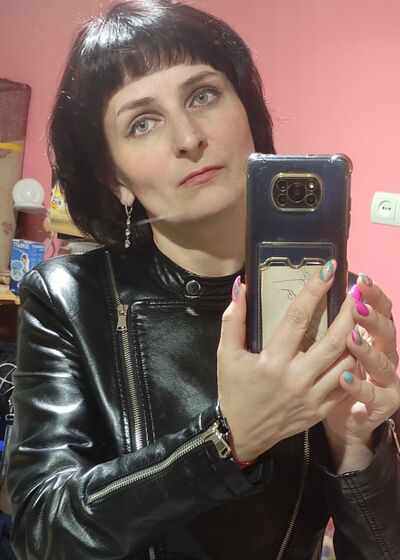  ,   Ann, 44 ,   c 